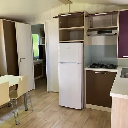 キャンプ場 La Pommeraie 4*